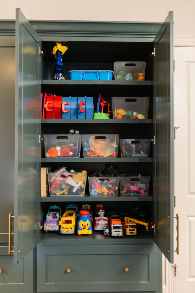 Kid organization in built-ins