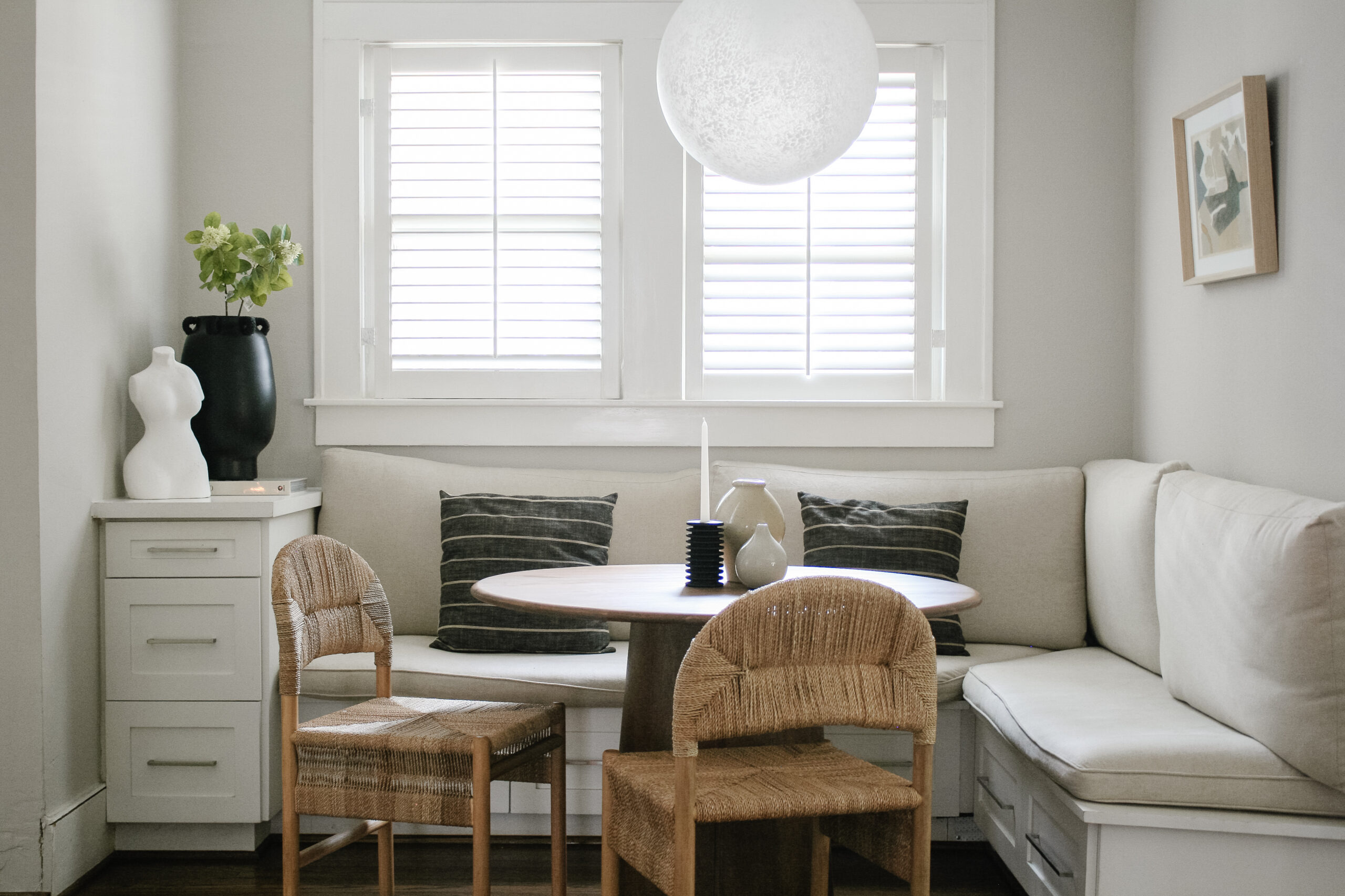 Dining nooks with window bay